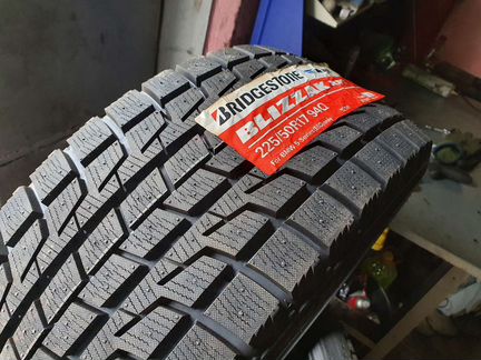 225 50 17 Bridgestone Новые runflat