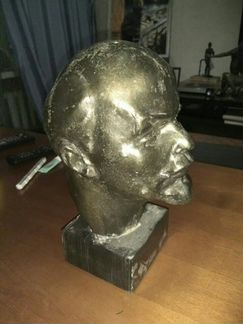 Бюст Ленина.(метал,мрамор) В.Артамонов