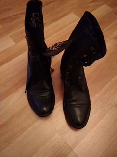 Кожаные ботинки