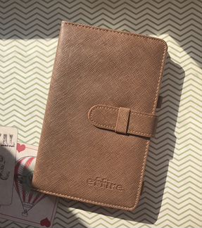 Электронная книга с чехлом