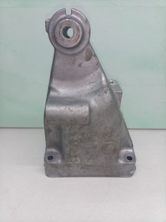 Кронштейн двигателя OM651 2.2 CDI Mercedes E220