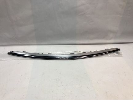 Накладка переднего бампера Mercedes W213 AMG