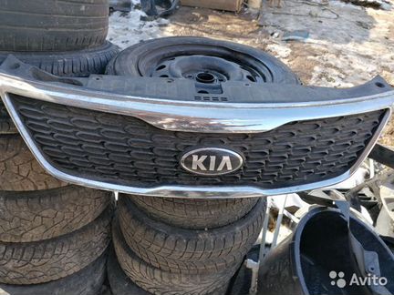 Решетка радиатора Kia Sorenro 2013