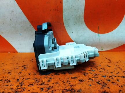 Замок двери задний левый Audi A3 3 8V 2012-Нв