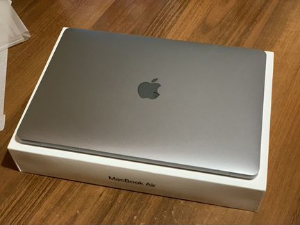 MacBook Air (Retina,13-Inch,2018) i5/ 8/ 256