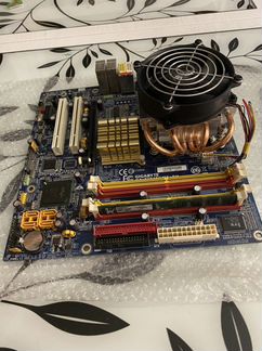 Материнская плата с процессором и памятью