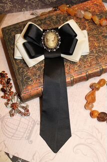 Брошки и галстучки с Камеями