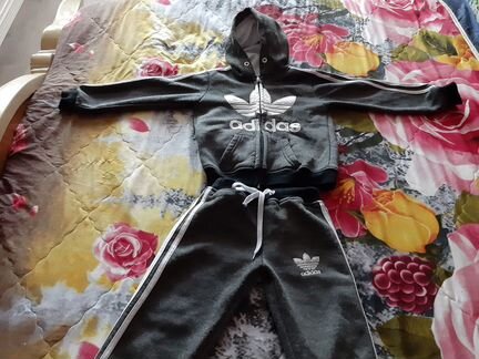Спортивный костюм адидас