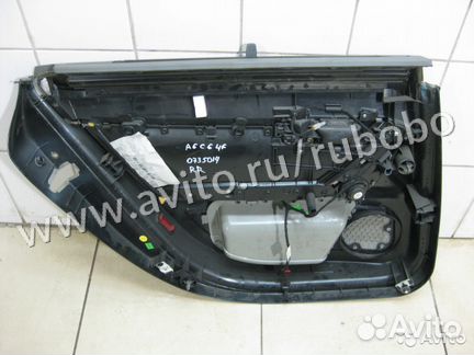 Обшивка двери задняя правая 4F0867306E Audi A6 (C6