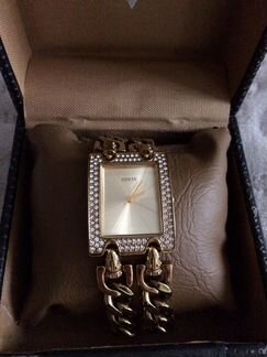 Часы Guess