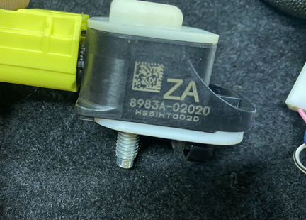 Датчик удара 8983A-02020 Toyota Corolla E210