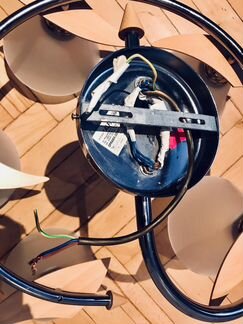 Люстра на 5 ламп и 2-х клавишный выключатель