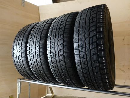 215 60 17 Dunlop SP Winter ICE 01 38DX