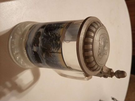 Пивная кружка с крышкой