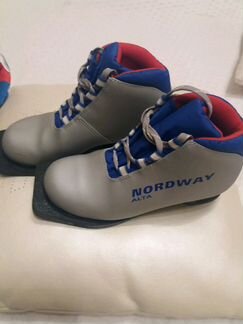 Лыжные ботинки р34