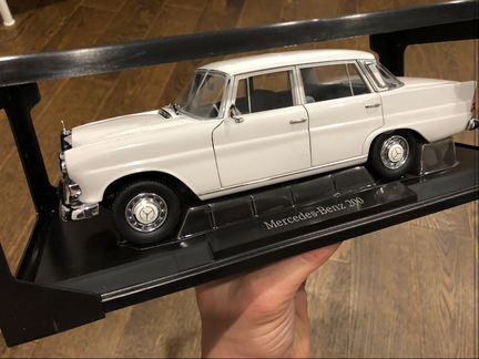 Mercedes Benz W200 1/18