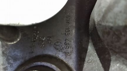 074103469P крышка гбц крафтер 2.5TDI