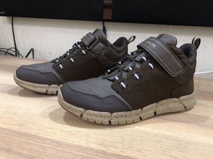 Демисезонные кроссовки детские