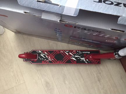 Трюковый самокат Razor Pro XX Red