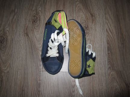 Новые яркие кеды