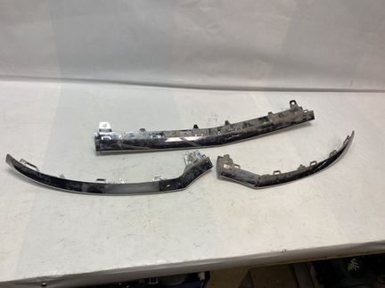 Хром накладка переднего бампера Mercedes 205 W205