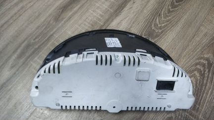 Mercedes w639 панель приборов
