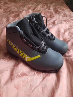 Лыжи, палки, ботинки