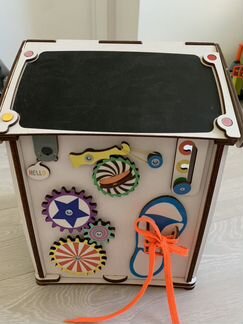 Бизиборд домик